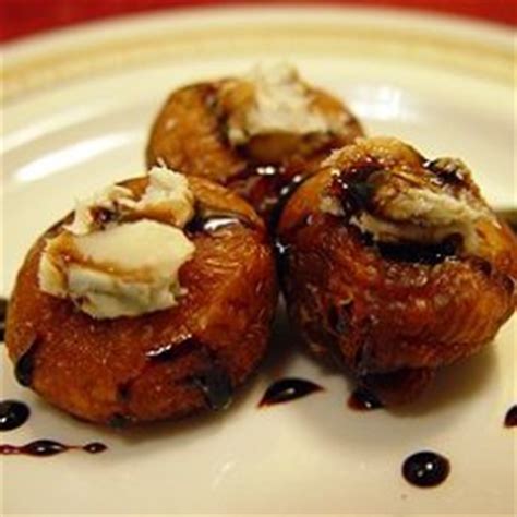 gorgonzola-stuffed-dried-figs-bigovencom image