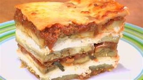 no-noodle-lasagnas-recipe-rachael-ray-show image