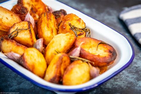 easy-crispy-roast-potatoes-with-garlic-and-rosemary image