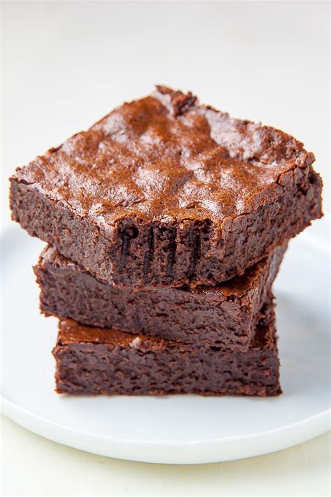 healthier-flourless-fudge-brownies-baker-by-nature image