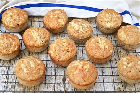 savoury-cheese-muffins-with-apple-tin-and-thyme image