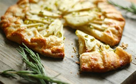 green-chili-apple-and-honey-galette-what-jew image