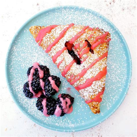 blackberry-fruit-turnovers-with-puff-pastry-feast-glorious-feast image