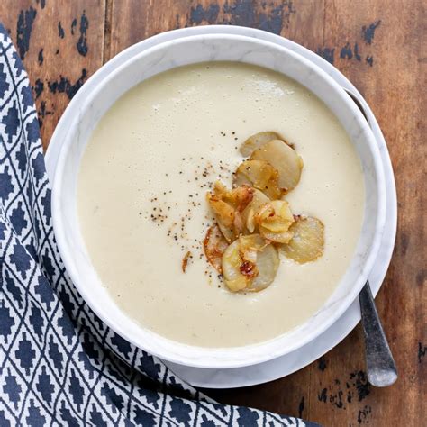 easy-creamy-jerusalem-artichoke-soup-veggie-desserts image