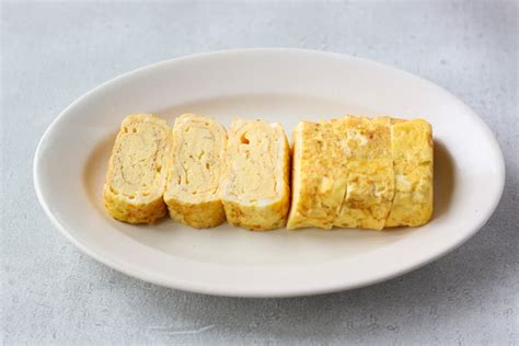the-best-tamagoyaki-japanese-rolled-omelette-chef image