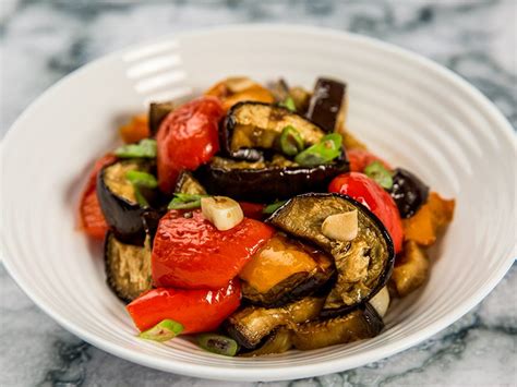roasted-eggplant-and-bell-pepper-salad-so-delicious image