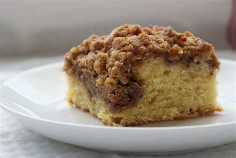 cinnamon-cream-cheese-coffee-cake-bake-or-break image