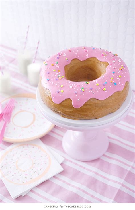 giant-donut-cake-the-cake-blog image