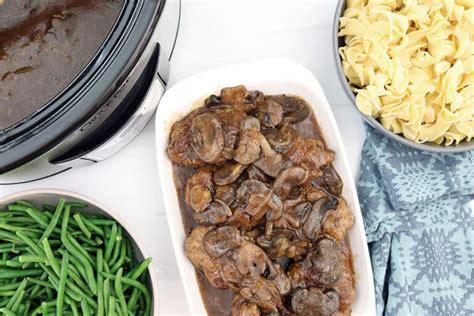 slow-cooker-salisbury-steaks-foodnservice image
