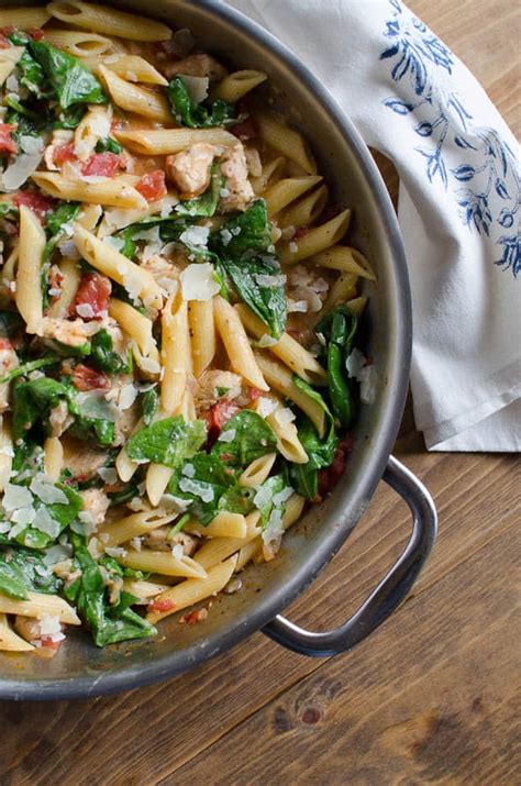 chicken-and-spinach-skillet-pasta image