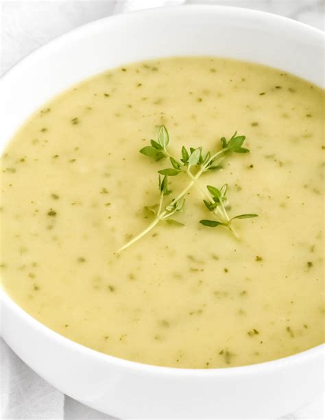 creamy-zucchini-soup-herbs-flour image