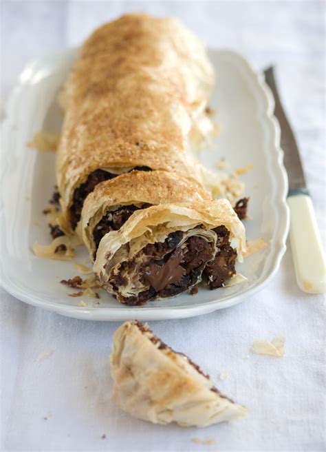 christmas-pudding-strudel-with-chocolate-jamie-oliver image