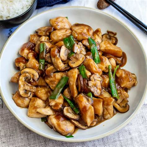 takeout-style-chinese-chicken-and-mushrooms image