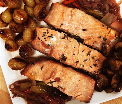 braised-salmon-in-red-wine-recipe-james-beard image