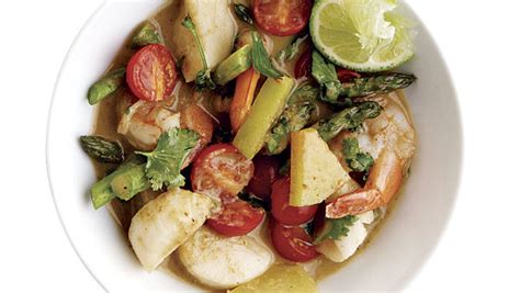 thai-yellow-curry-with-shrimp-and-scallops image
