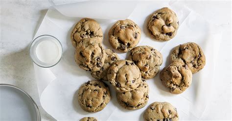 joanna-gainess-signature-chocolate-chip-cookie image