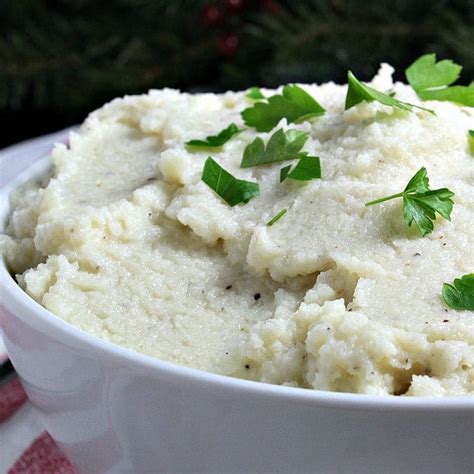 creamed-cauliflower-mashed-potatoes-must-love image