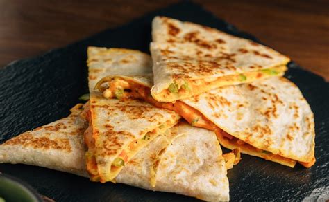 vegetarian-pizza-quesadillas-wholesome-kids-catering image