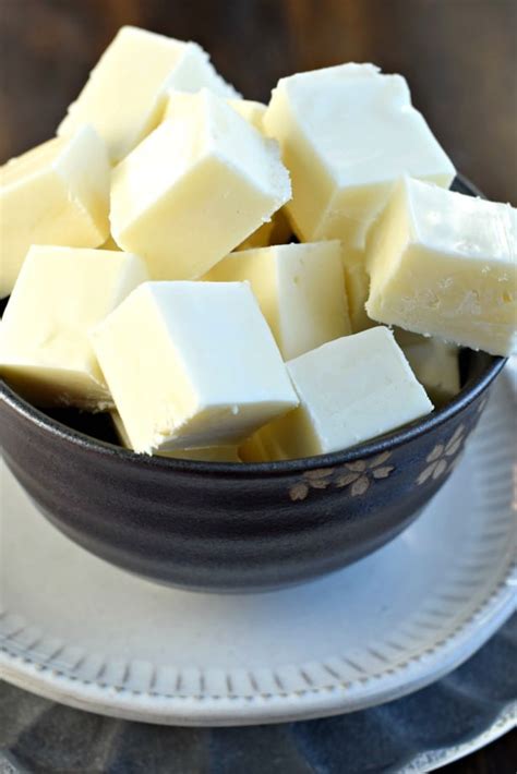 how-to-make-vanilla-fudge-shugary-sweets image