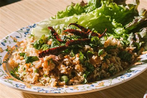 nam-khao-crispy-rice-salad-saveur image