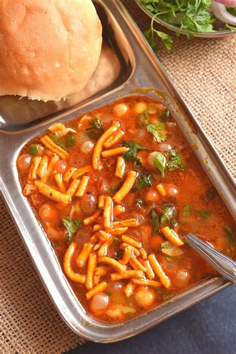vatana-usal-spicy-peas-curry-savory-bites image