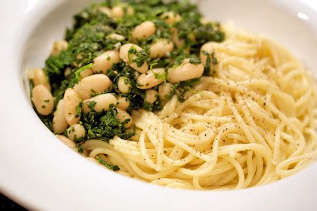 cacio-e-pepe-cheese-pepper-pasta-and-spinach image