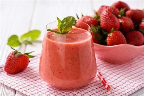 summer-strawberry-slushie-cook-for-your-life image