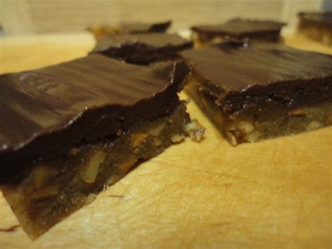 chocolate-macadamia-nut-bars-the-baking-wizard image