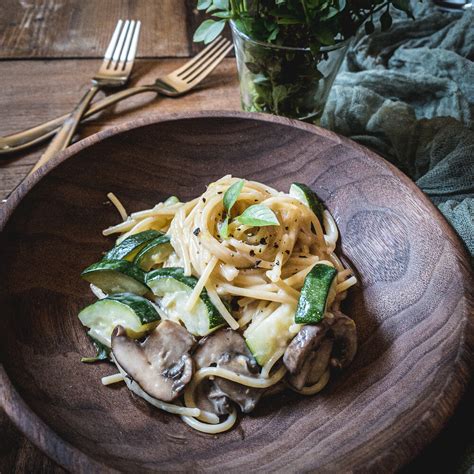 one-pot-creamy-zucchini-and-mushroom-pasta-lauren image