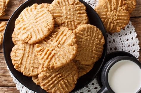 peanut-butter-cookies-without-butter-insanely-good image