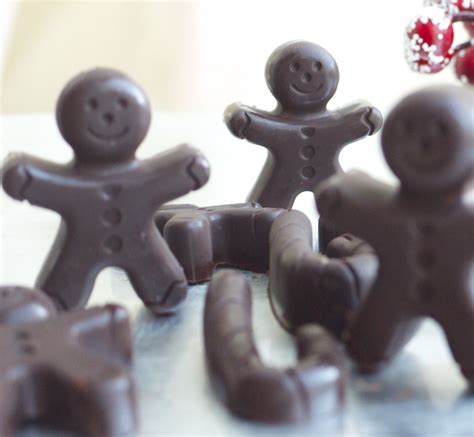 chocolate-gingerbread-men-rosanna-davison-nutrition image