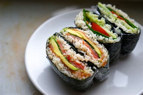 how-to-make-onigirazu-sushi-sandwich-two-ways image