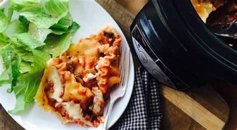 vegetarian-lasagna-you-can-make-in-the-slow-cooker image