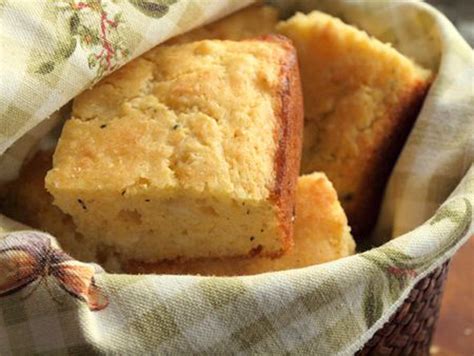savory-cornbread-with-cheddar-thyme image
