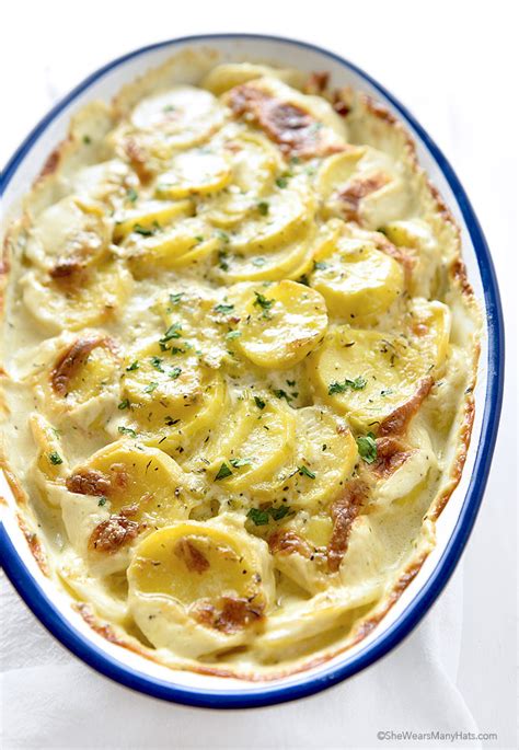 scalloped-potatoes-with-leeks-and-thyme image