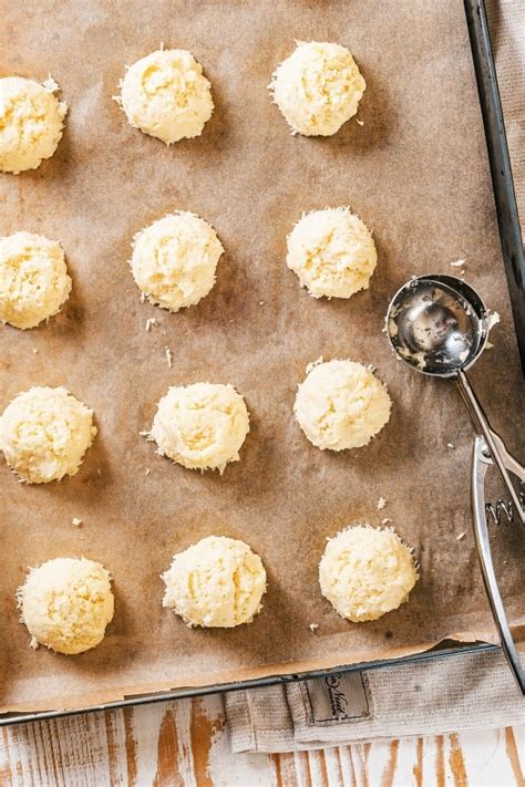 keto-macaroons-made-with-just-5-ingredients-the-diet image