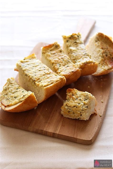 caramelized-onion-goat-cheese-garlic-bread-handletheheatcom image