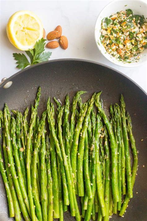 quick-easy-asparagus-almondine-family-food-on-the image