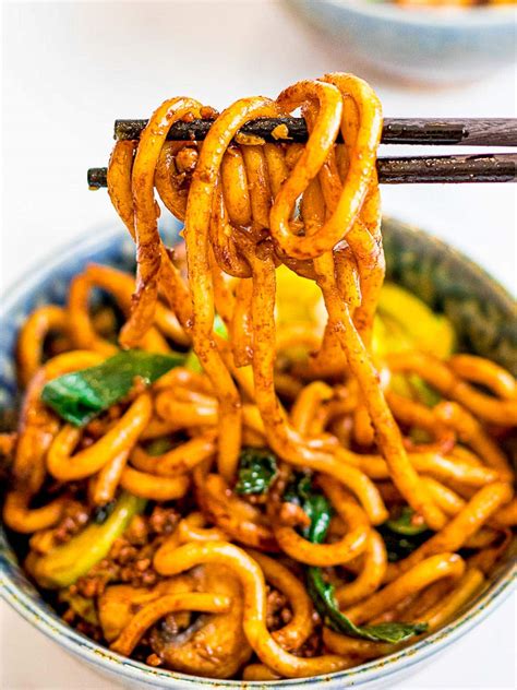 yaki-udon-stir-fried-udon-noodles-drive-me-hungry image