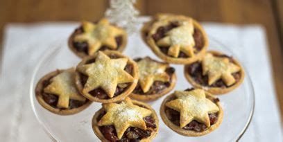 gordon-ramsays-cranberry-mince-pies-easy-christmas image