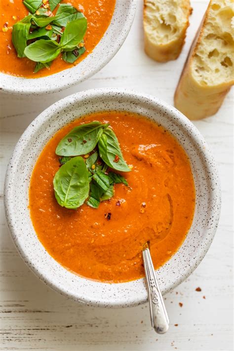 roasted-tomato-soup-feelgoodfoodie image
