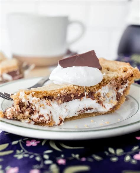 smores-pie-a-crazy-delicious-pie-recipe-cookies image