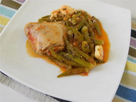 kotopoulo-me-mpamies-chicken-and-okra-stew-with image