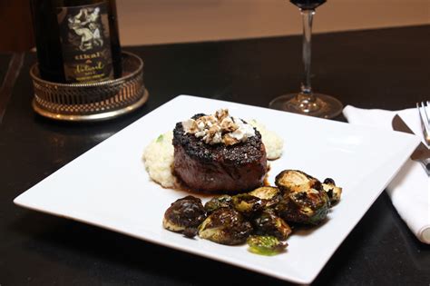 oven-baked-filet-mignon-with-goat-cheese-and-balsamic-and image