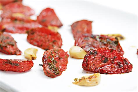 roasted-tomatoes-with-garlic-lemon-thyme-food image