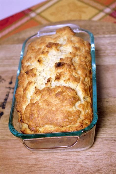 quick-easy-beer-bread-recipe-the-bossy-kitchen image