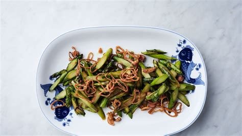 stir-fried-asparagus-with-bacon-and-crispy-shallots image