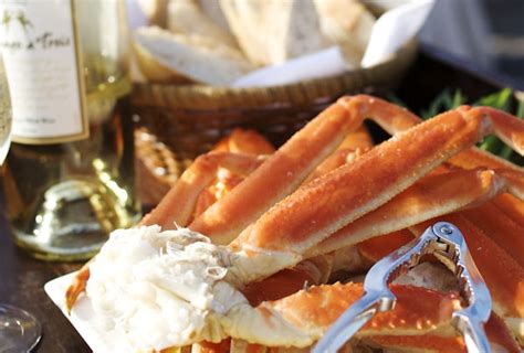 snow-crab-culinary-star-of-qubec-by-the-sea image