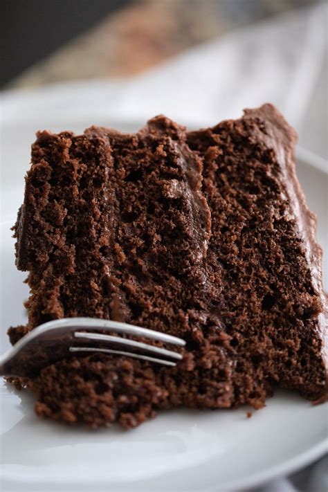 classic-chocolate-cake-recipe-laurens-latest image