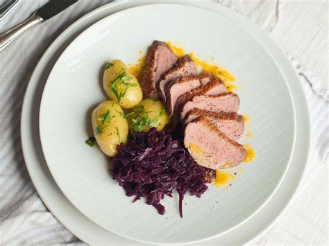 roast-duck-with-red-cabbage-and-new-potatoes-kitchen-stories image